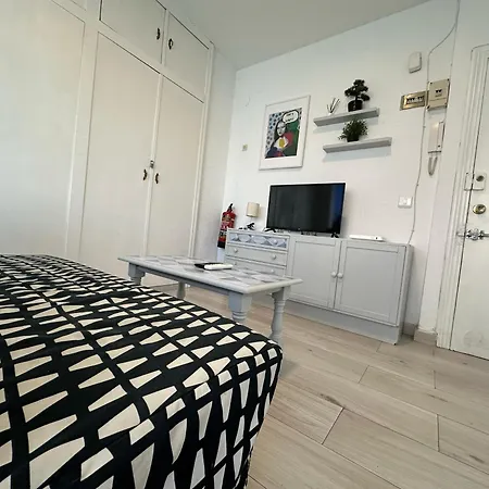 Cg131 - 1-bedroom With Ac And Lift - 1 Min From The Pedestrian Centre Torremolinos