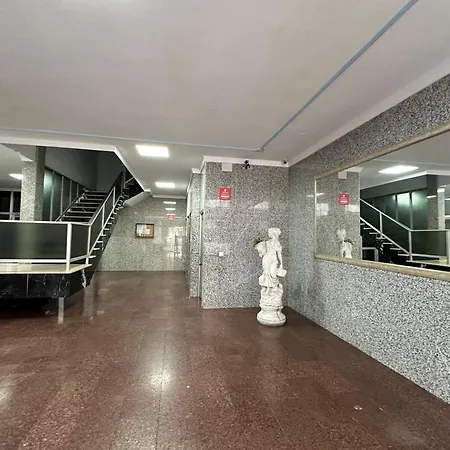 Lägenhet Cg131 - 1-bedroom With Ac And Lift - 1 Min From The Pedestrian Centre