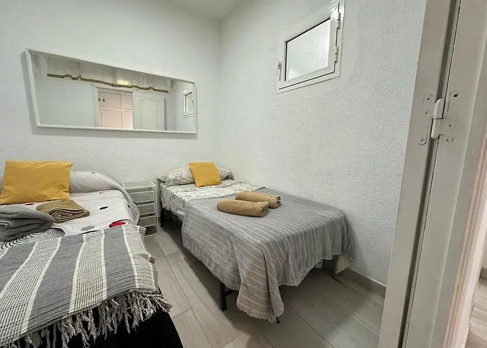 Apartment Cg131 - Centro 50 Metros, Playa 650 Metros, Wifi, Fire Stick Amazon Torremolinos